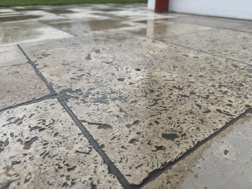 Travertinbelag mit Zementfuge Trostberg